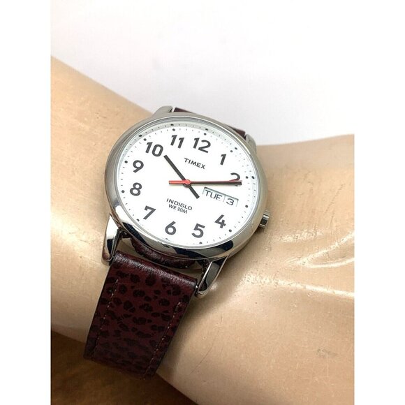 Timex Men's Watch T20041 Quartz Indiglo White Dial Day Date Leather Strap 35mm - Picture 5 of 14